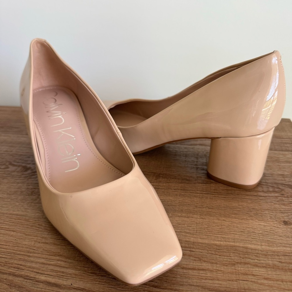 Calvin Klein - Women's Square Toe Block Heel Alanta Pump in Sand Patent size 9